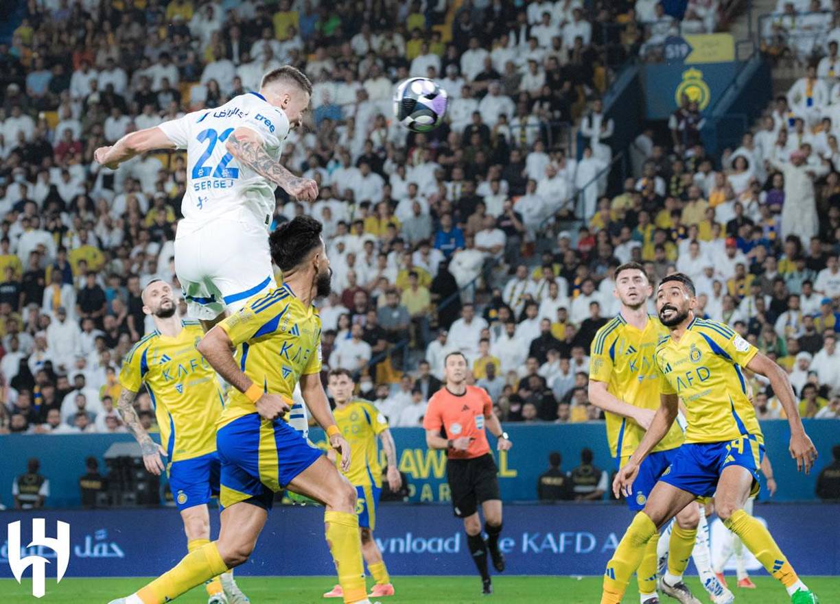 El Al Hilal empató el partido con un cabezazo del serbio Sergej Milinković-Savić, amargando al Al Nassr.