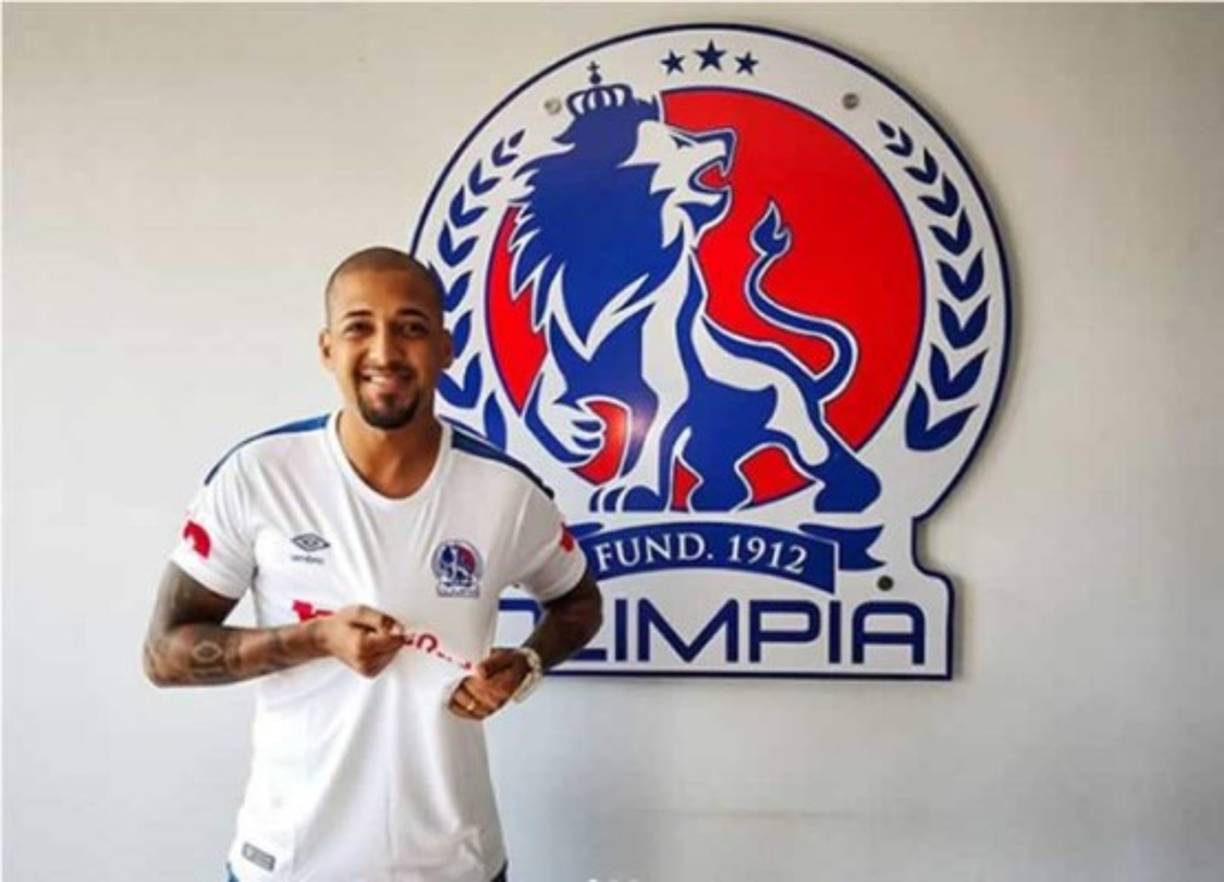 El mediocampista brasileño Leandro Motta, de 25 años, ya ha sido presentado por el Olimpia.