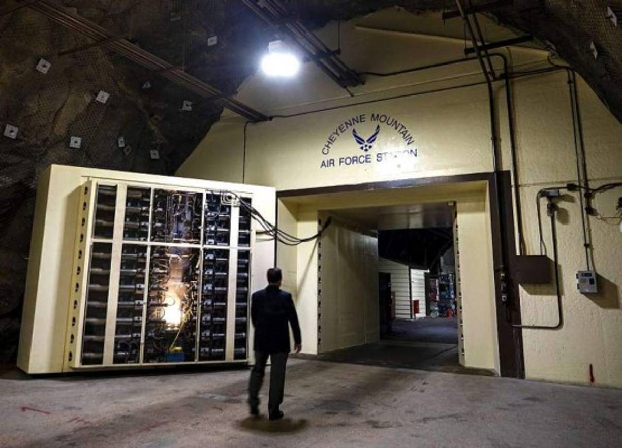 Este lunes, las autoridades de EEUU revelaron imágenes inéditas de los búnkeres equipados para resguardar al presidente de ese país y a los altos cargos, en caso de que se desate el Apocalipsis nuclear.