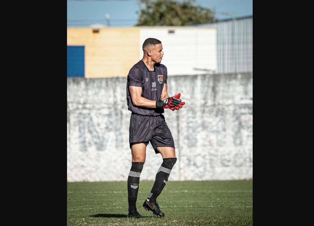 En una nota, el departamento de comunicaciones de la Policía Militar del Estado de Goiás informó que “se determinó inmediatamente abrir un procedimiento administrativo para investigar los hechos con el debido rigor” y que el PM “reafirma su compromiso con el cumplimiento de la ley, reiterando que no tolera ninguna mala conducta cometida por sus miembros”.