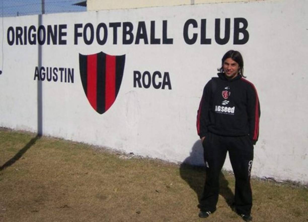 Ahora, 15 años después de ese sueño que se le quedó tan cerca, Aimar Centeno se gana la vida conduciendo camiones pesados, con la espinita clavada de su paso por el fútbol español.