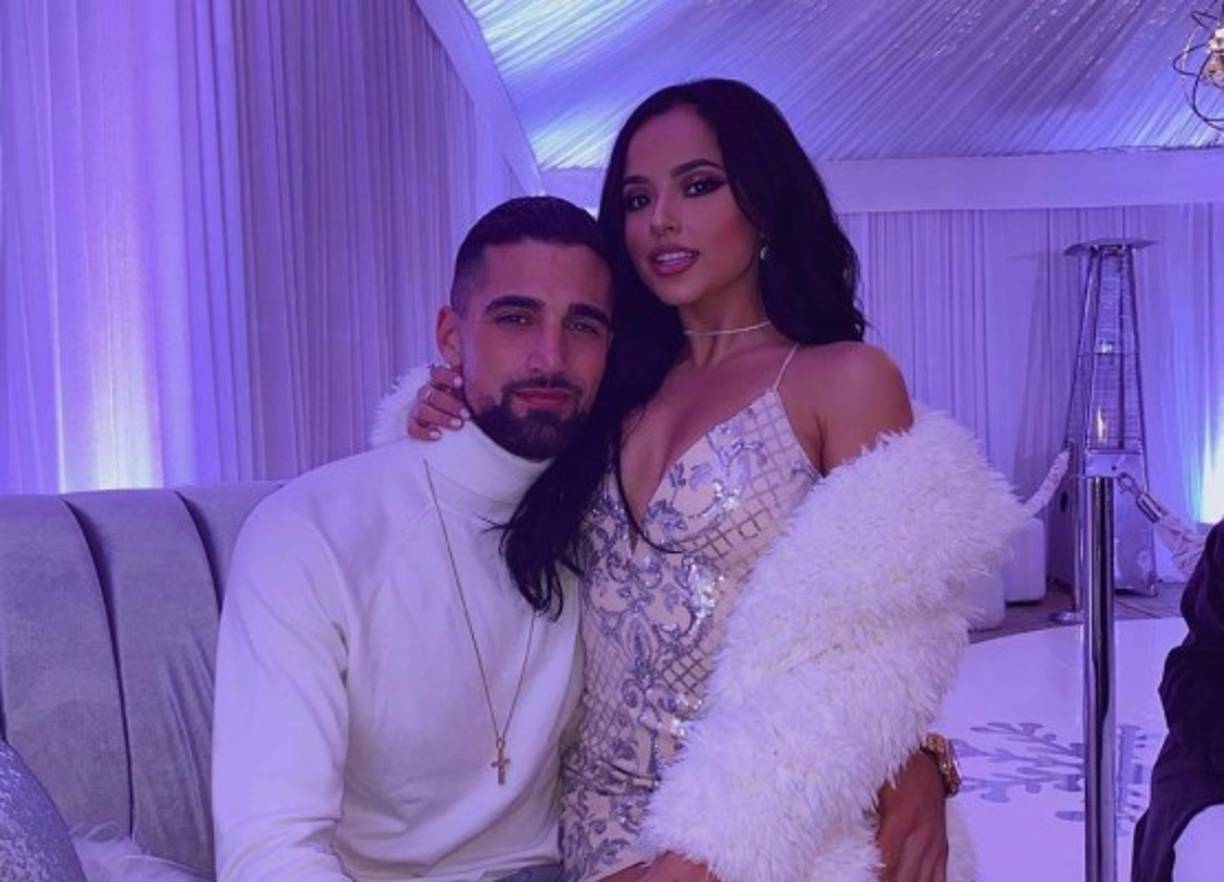 Becky G decidió agradecer por el amor que tiene en su vida. 'Lo mejor que pude recibir', ecribió la reguetonera junto a varias fotos con su novio Sebastian Lletget