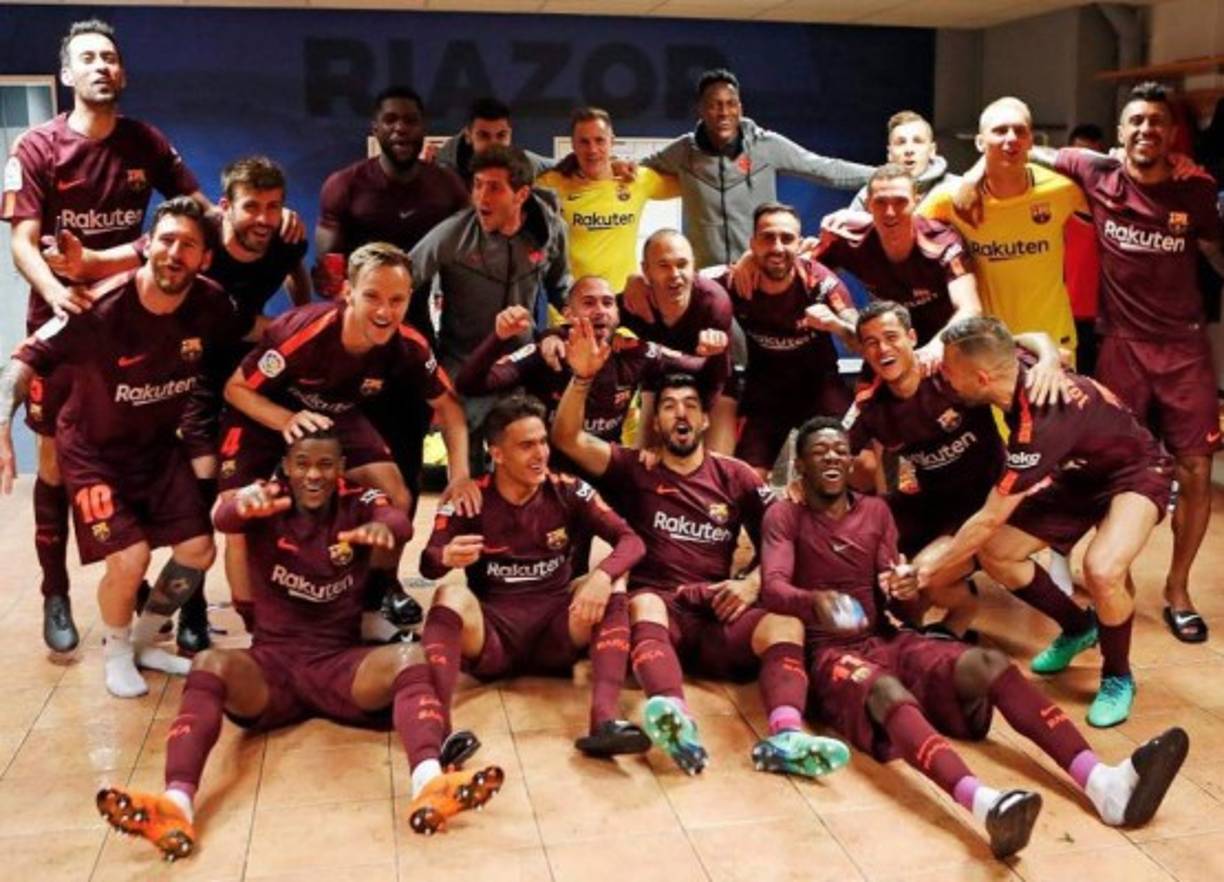 La plantilla del FC Barcelona ha festejado a lo grande la conquista del título 25.