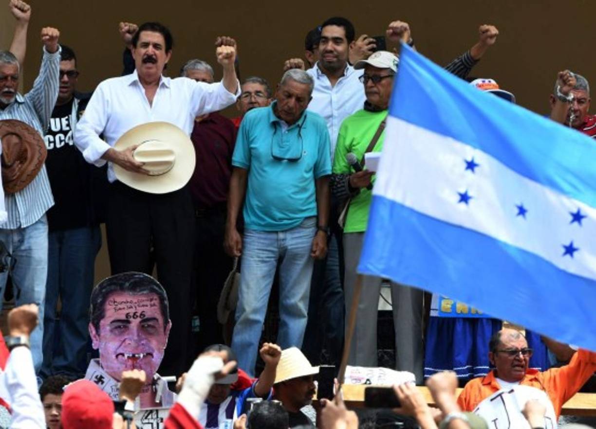 La movilización, convocada por el partido Libertad y Refundación (Libre), fue acompañada por el expresidente Manuel Zelaya.