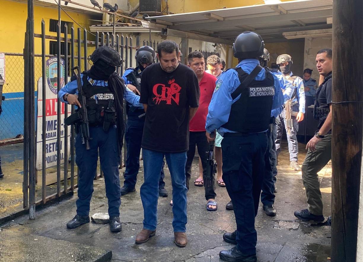 Los secuestradores llamaron a la familia vía telefónica y solicitaron a la familia la cantidad de 4 millones de lempiras a cambio de liberar a la menor. 