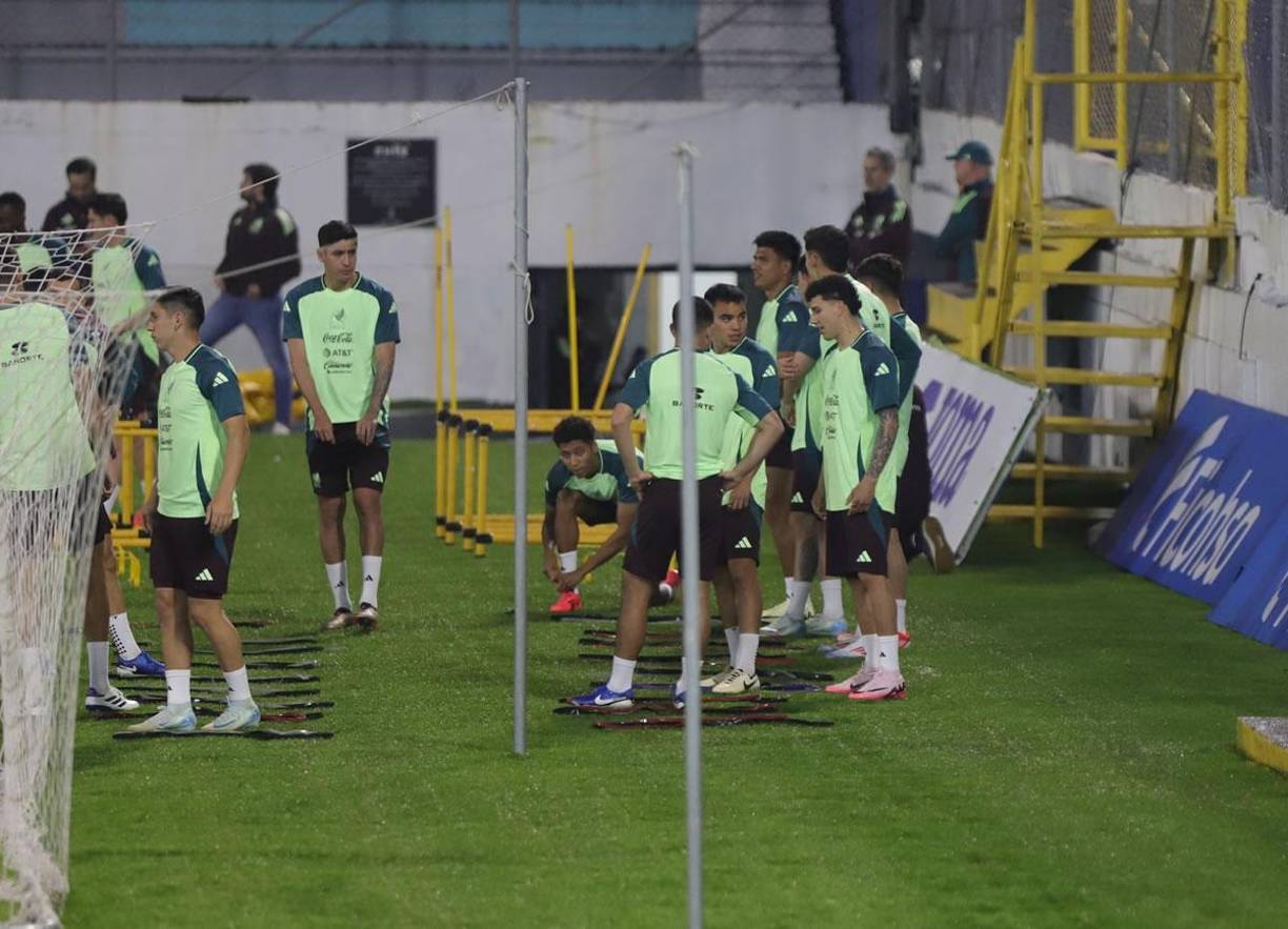 La Selección de México preparó su último entrenamiento antes de enfrentarse a Honduras en la ida de cuartos de final de Nations League.