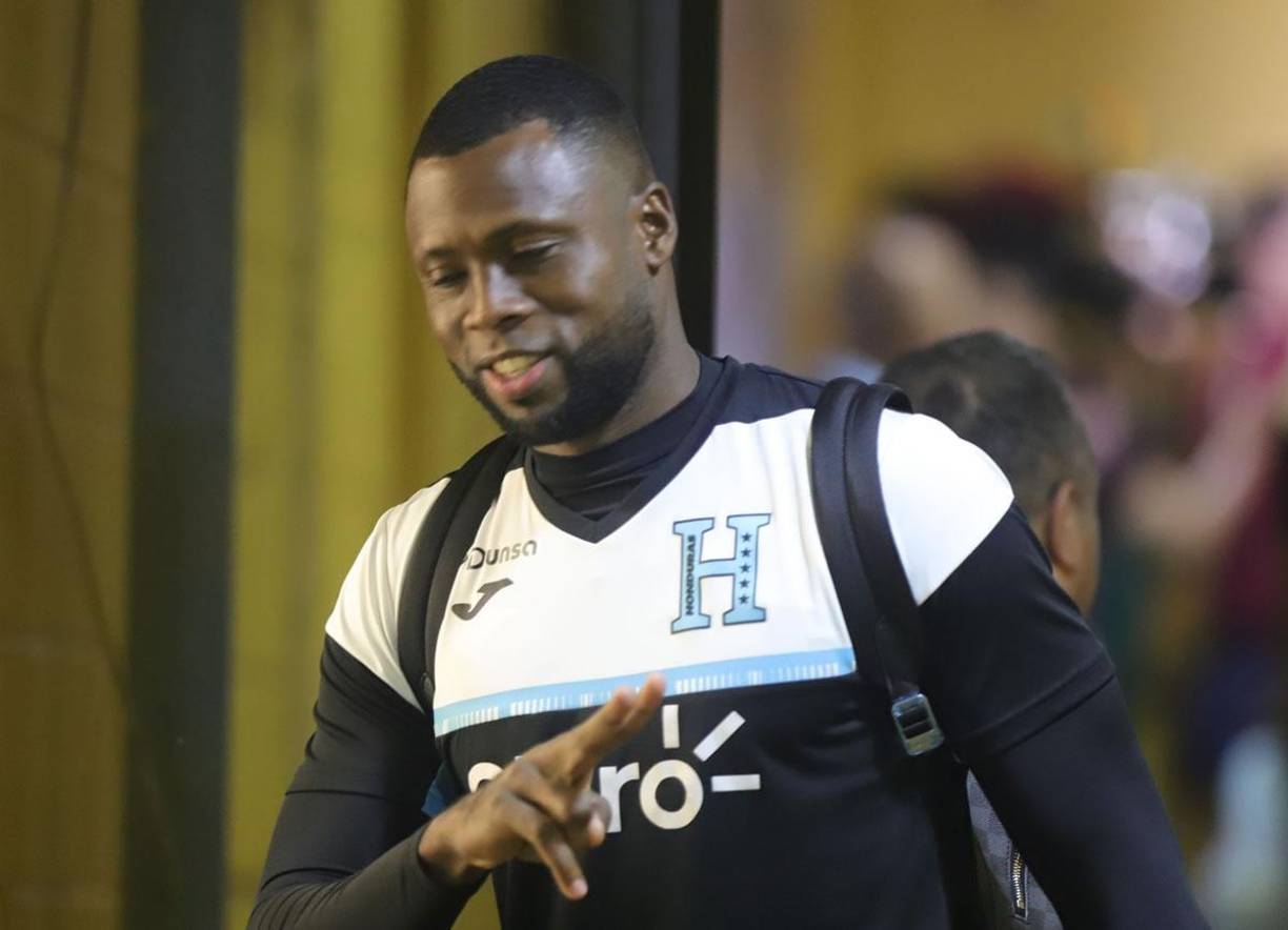 Yustin Arboleda luce lleno de confianza y vive su gran experiencia en partidos internacionales con la Bicolor.