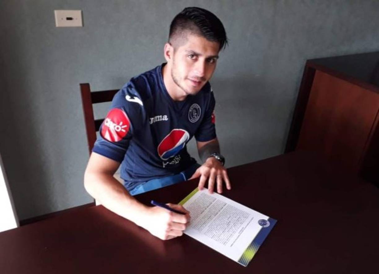 Matias Alejandro Galvaliz: Centrocampista argentino que ha sido anunciado como el fichaje del Motagua. Cuenta con 29 años de edad, su último club fue el Defensores de Villa Ramallo
