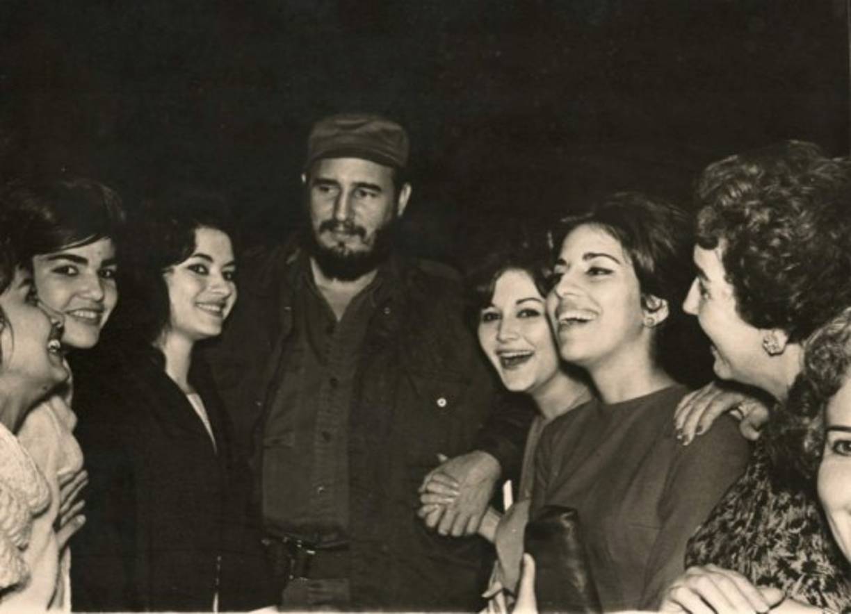 Micaela Cardoso también aparece como una de esas 35.000 mujeres que se dejaron querer por el líder comunista, aunque fuese por escasas horas. Su historia de amor logró permanecer oculta, pero no el hecho de que Cardoso le dio otra hija a Fidel, Francisca Pupo. Emigró a Miami, donde es maestra, pero no rompió con su pasado nunca, ya que siempre ha estado ayudada económicamente por la familia Castro, especialmente por Juanita, hermana de Fidel, que llegó a declarar que “Francisca no siente amargura. No habla mal de Fidel, al fin y al cabo es su padre”.