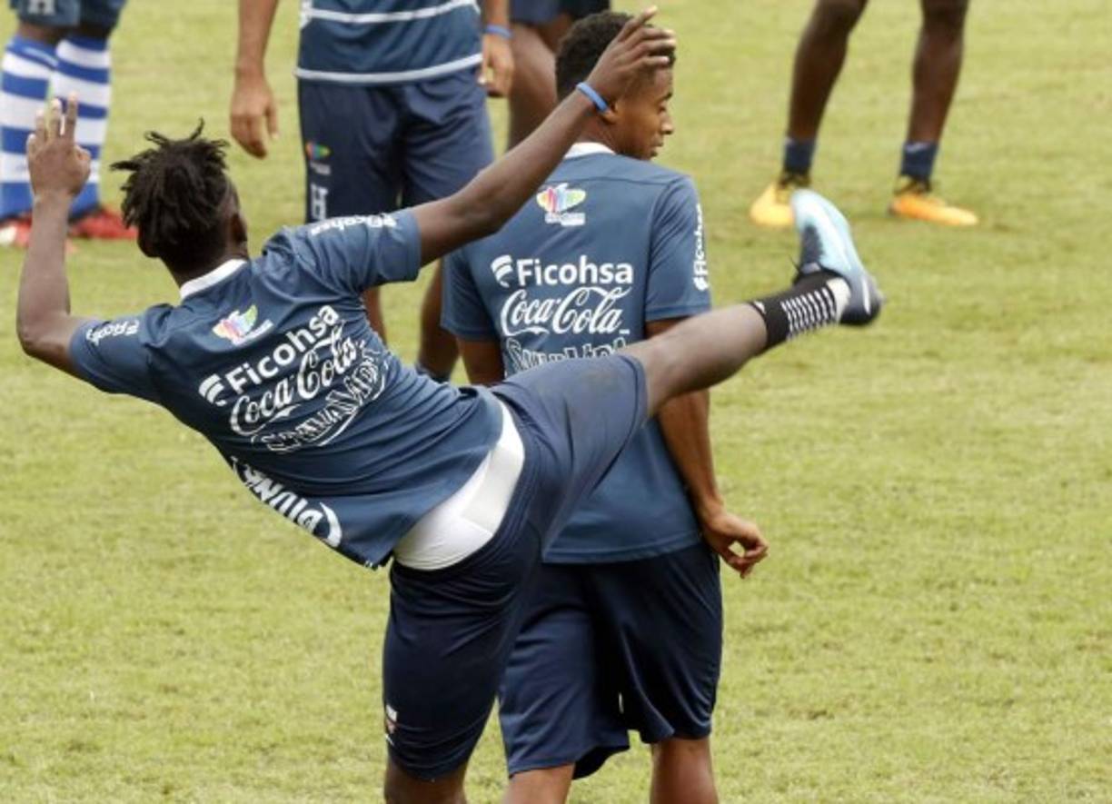 Las bromas no podían faltar en el último entrenamiento de la Bicolor.