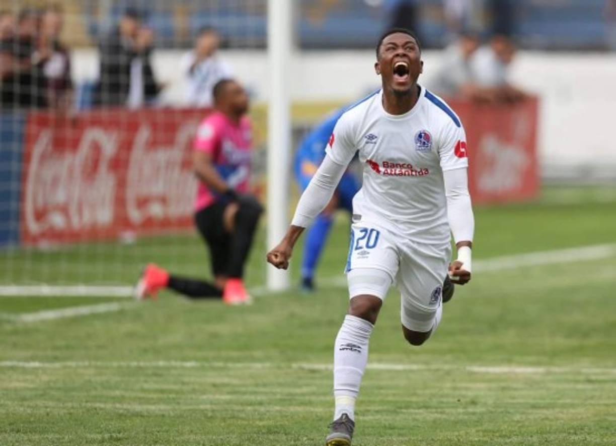 Deiby Flores abrió el marcador a favor del Olimpia y así lo celebró de manera eufórica.