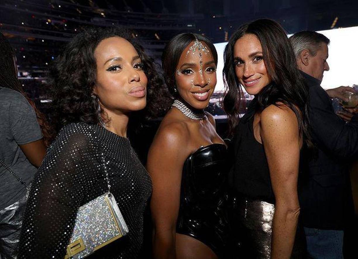 La actriz Kerry Washington, la cantante Kelly Rowland y Meghan Markle posaron en el concierto de cumpleaños de Beyoncé.