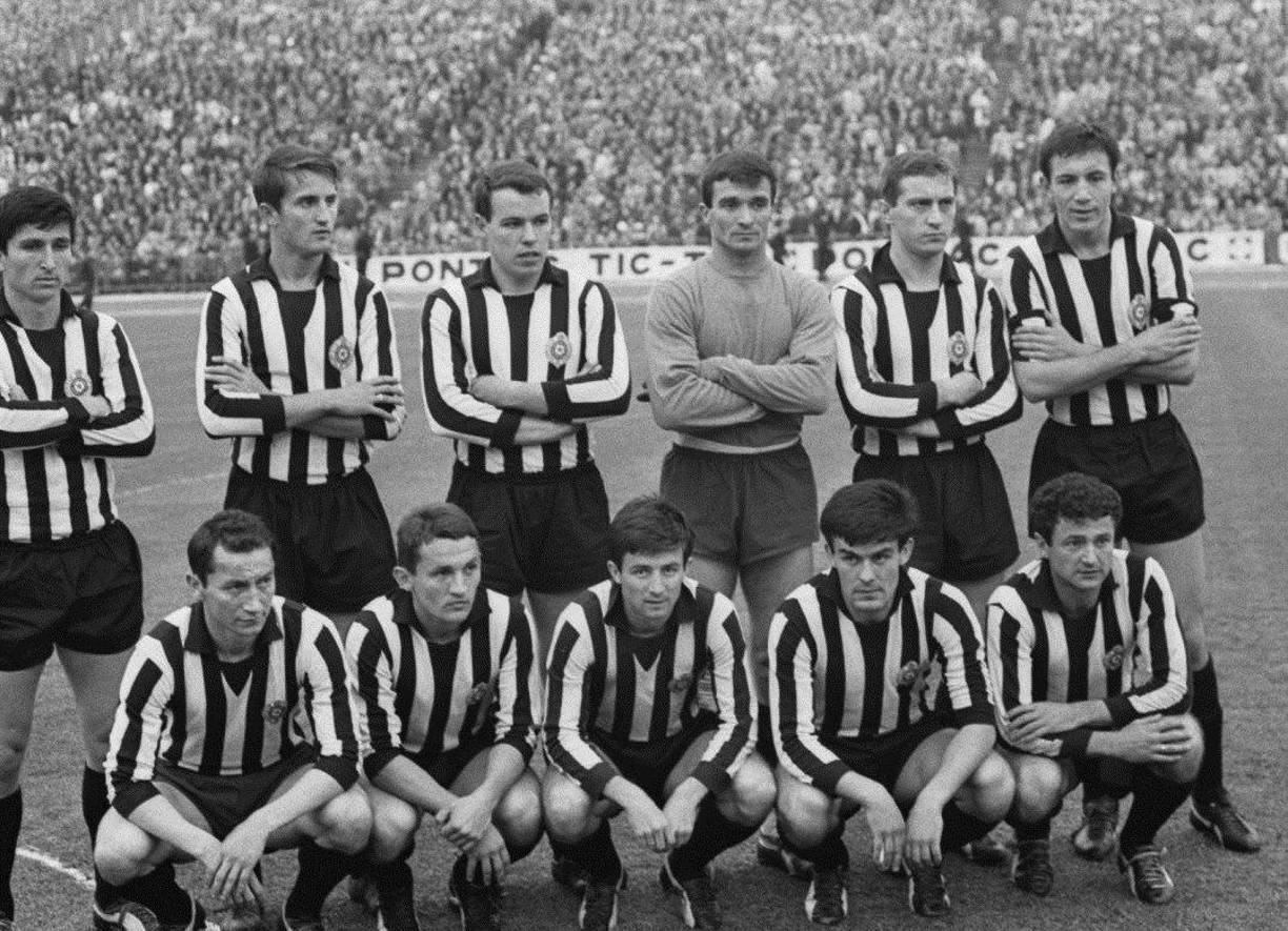 Fue fundado el 4 de octubre de 1945 (78 años). Se convirtió en el primer club de Europa del Este en alcanzar la final de la Copa de Europa en 1966, la perdió frente al Real Madrid.