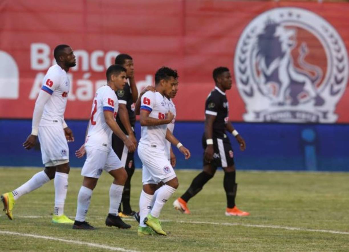 El joven mediocampista Edwin Rodríguez anotó el tercer tanto del Olimpia sobre el final de la primera parte.