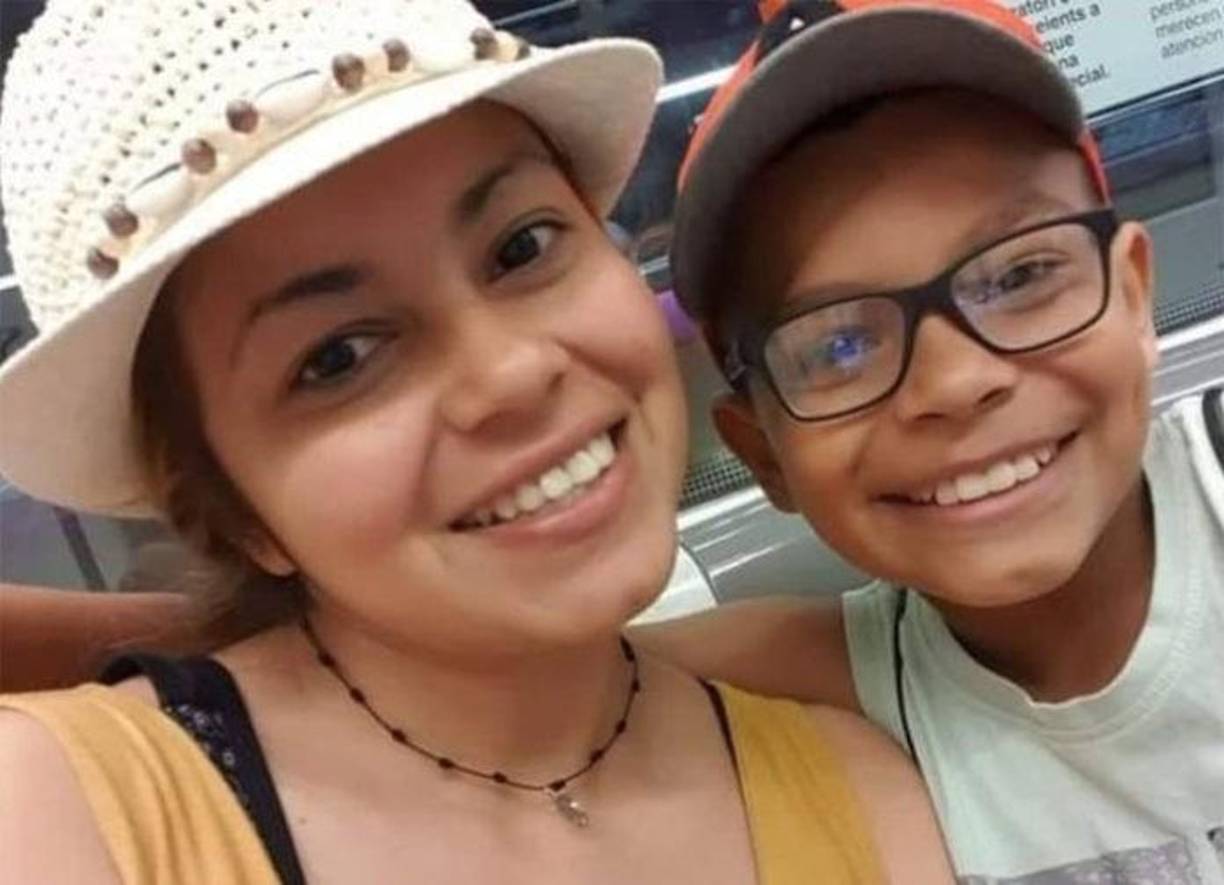 Karina Chinchilla, madre del niño Enoc Pérez, reaccionó indignada luego de conocer la condena que recibió uno de los implicados en la desaparición de su hijo. 