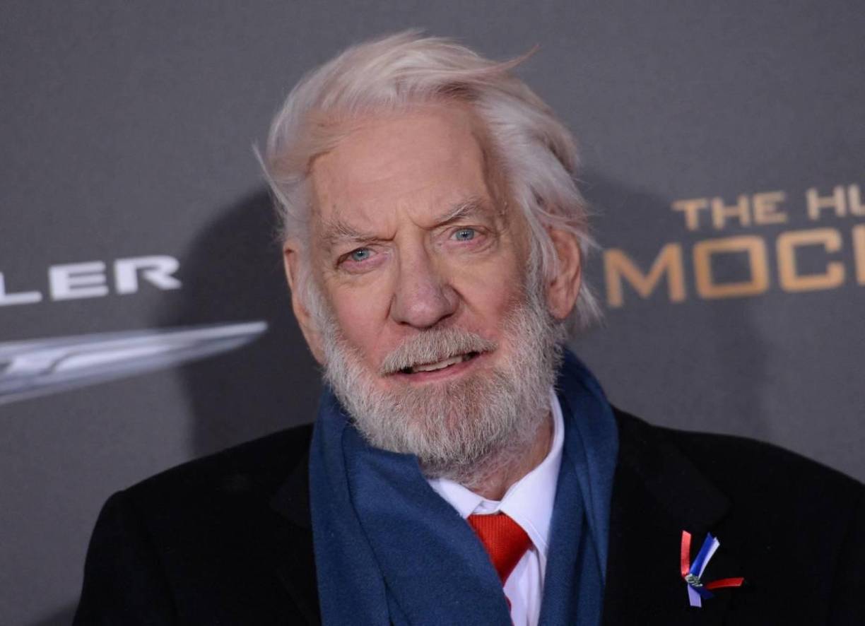 Donald Sutherland (20 de junio): El veterano actor canadiense Donald Sutherland, reconocido por sus papeles en películas como “MAS*H”, “Klute” y “The Hunger Games”, murió a los 88 años. Su carrera abarcó más de cinco décadas, durante las cuales recibió numerosos premios y reconocimientos por su trabajo en el cine y la televisión.