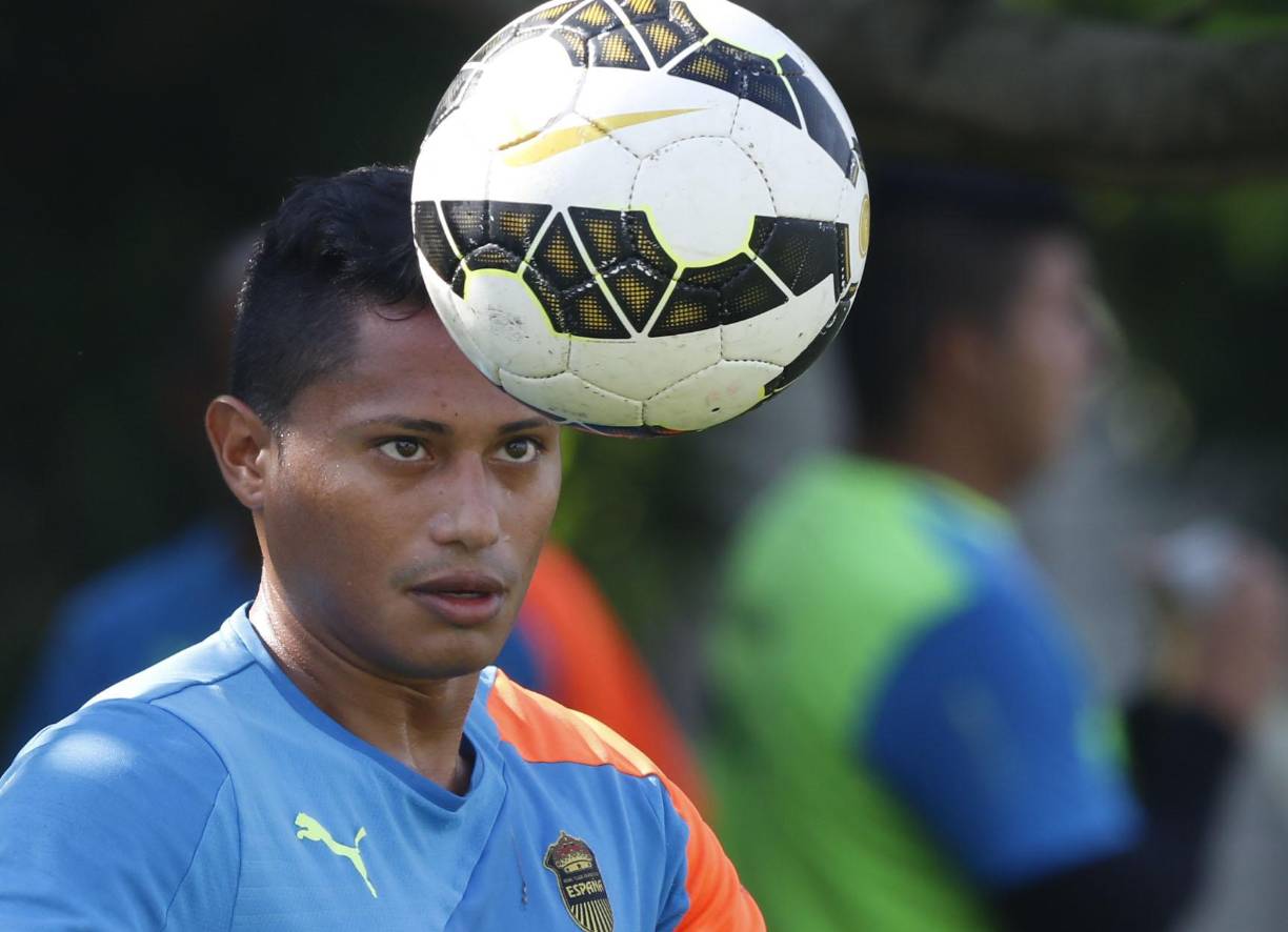 La temporada 2015 - 2016 fue la última vez que Ramón Núñez jugó en Honduras con la camiseta del Real España. Posteriormente pasó al Fort Lauderdale Strikers en donde al final se hizo a un costado.