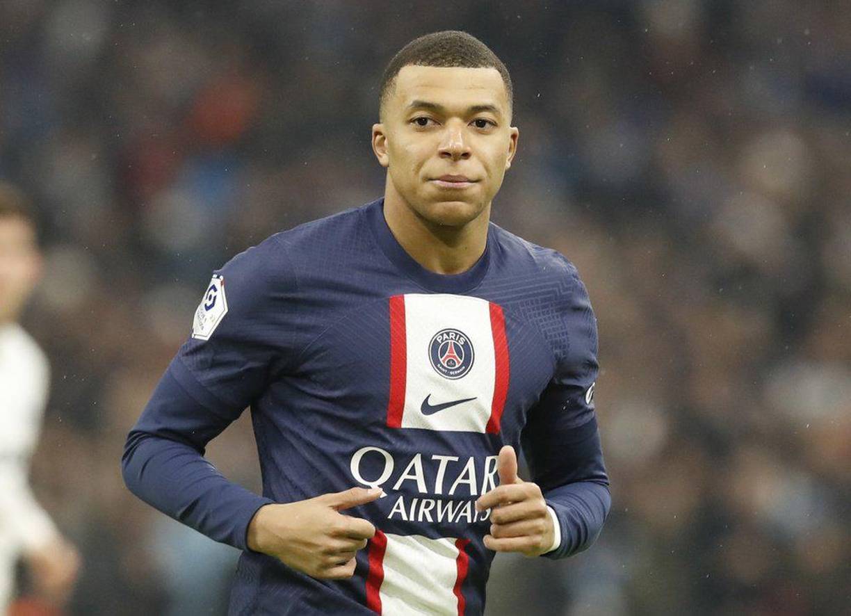 La decisión de Mbappé sobre su futuro parece entrar en la recta final. La famosa “novela” continúa su curso y medios confirman su fichaje por el Real Madrid.