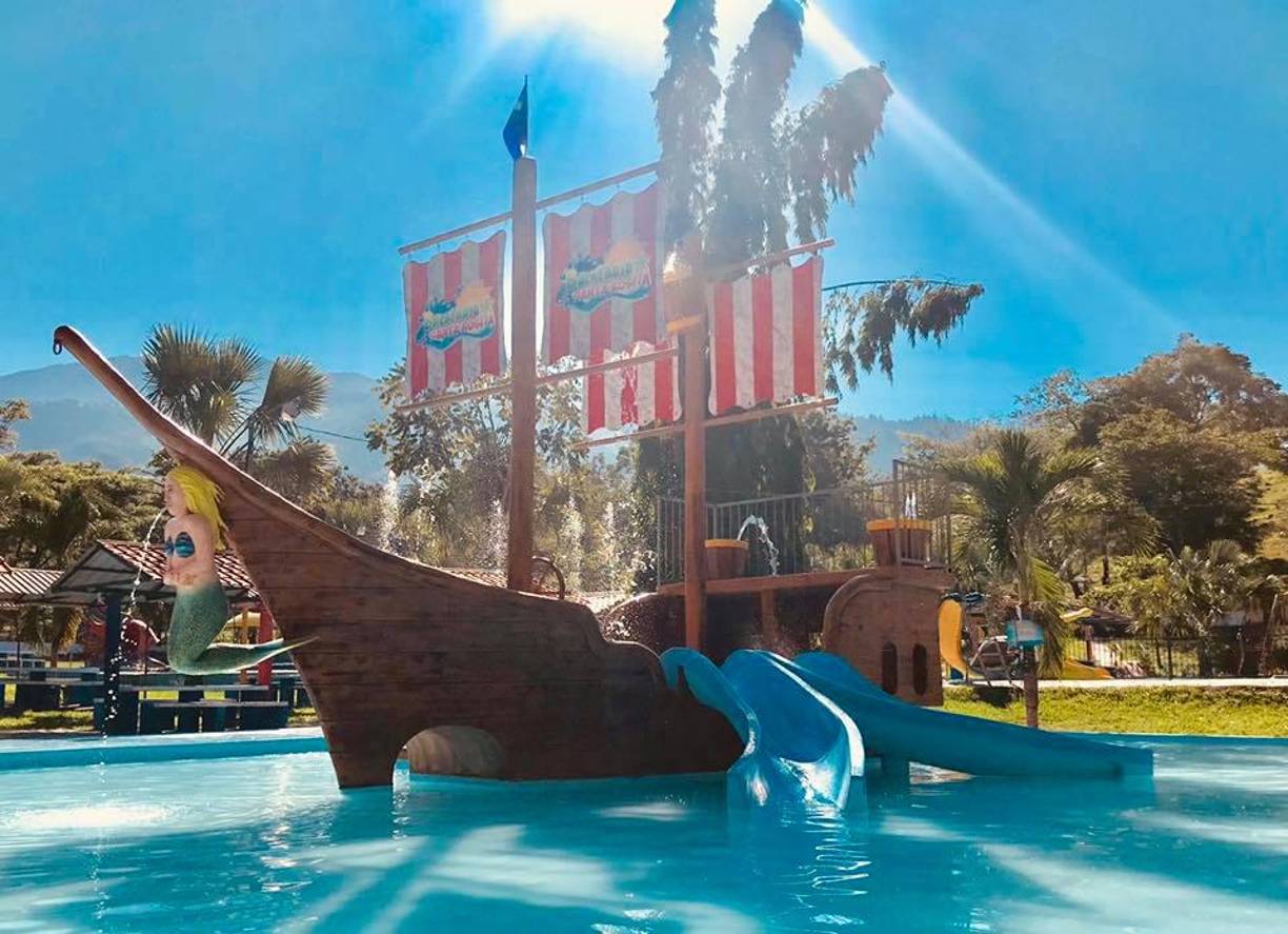 Sin duda, es un lugar perfecto para ir con tus seres queridos y pasar un día inolvidable, olvidarte del estrés laboral y sentirte renovado.