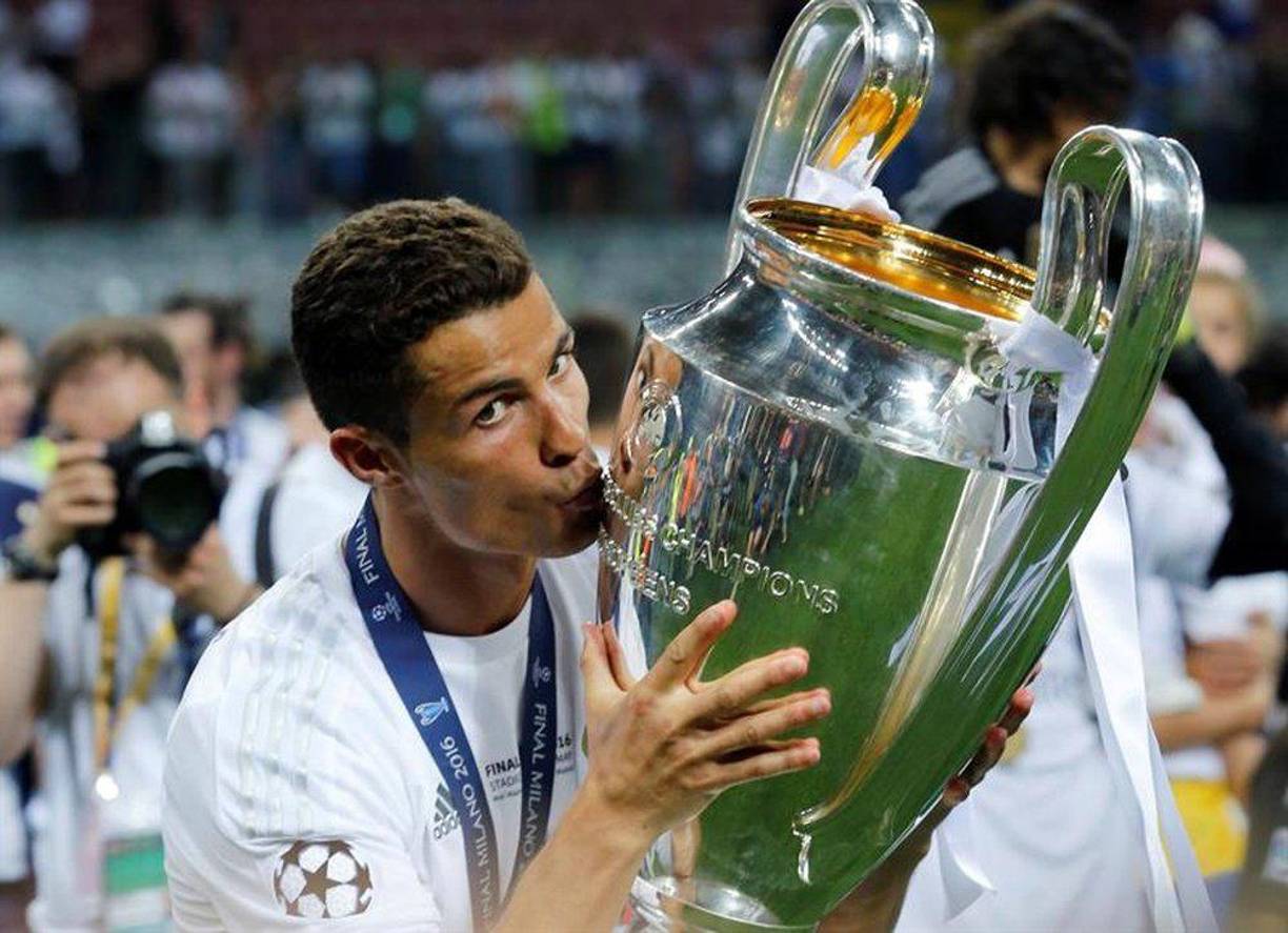 Cristiano Ronaldo tendría la posibilidad de disputar nuevamente la Champions League, competencia que se quedó sin jugar en este último semestre del 2022. 