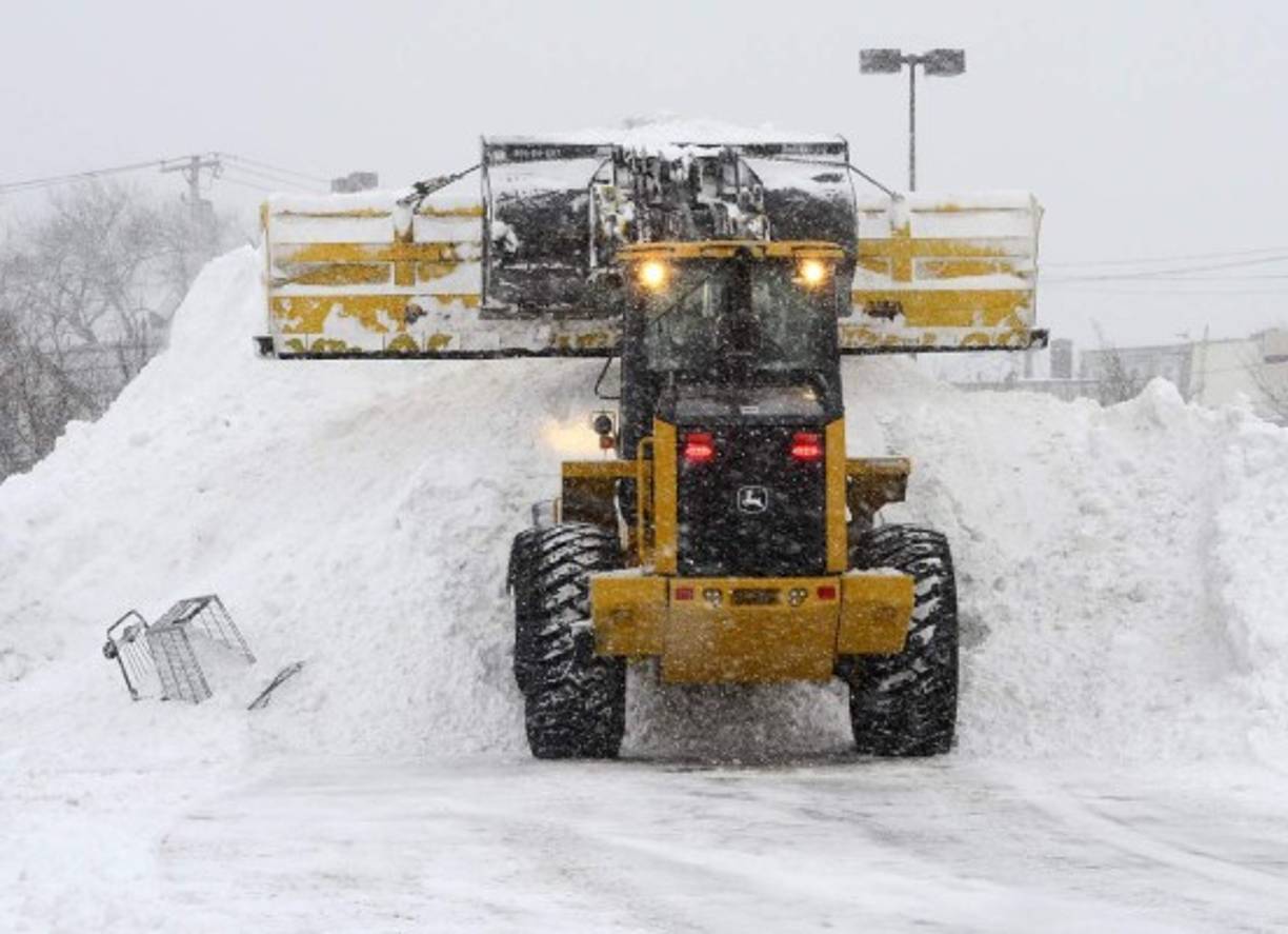 Punxsutawney Phil, la marmoma más famosa de Pensilvania, hizo sus acostumbrados prononósticos sobre el clima. Dijo que vendrían seis semanas más de invierto en Estados Unidos.