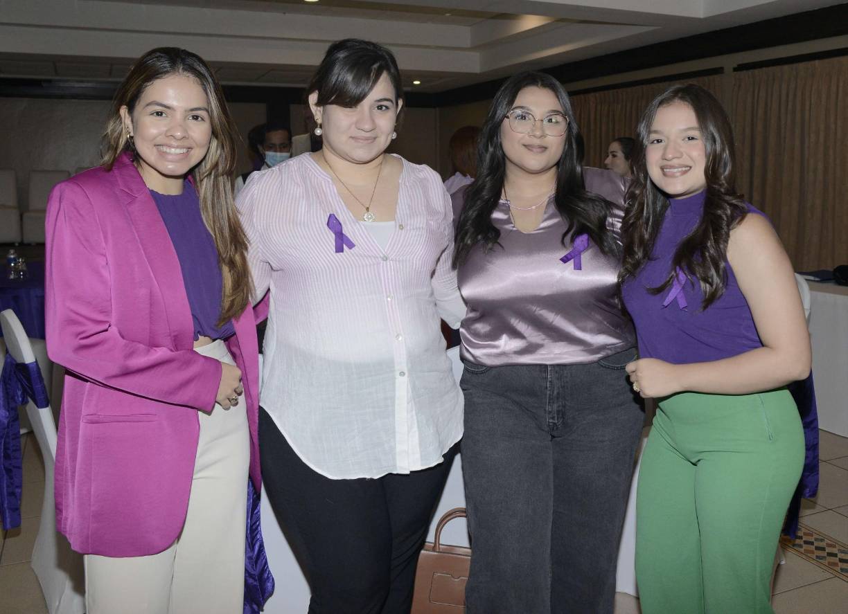 Ana Palada, Angela Giacobini, Mía Inestroza y Linda Díaz