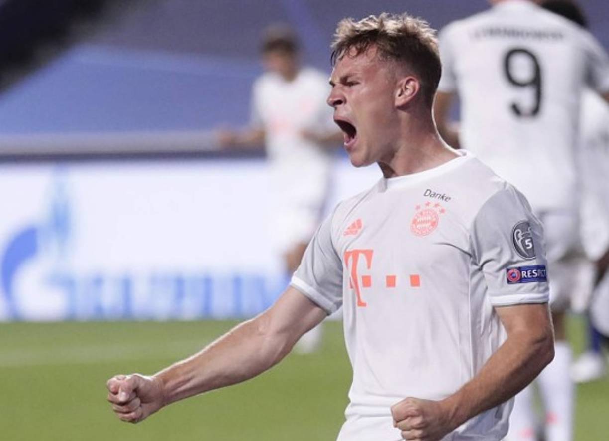 Pero duró poco al Barcelona ese gol esperanzador de Suárez. El lateral Joshua Kimmich marcó el quinto tanto del Bayern y sentenció al equipo culé.