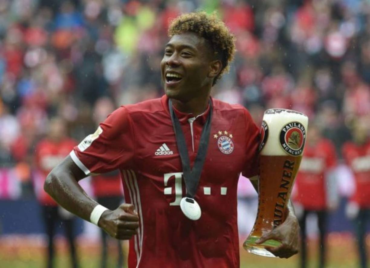 David Alaba no jugará la próxima temporada en el Real Madrid. Pretendido desde hace años por el conjunto blanco, -hace pocos días dejó abierta la posibilidad de llegar al Bernabéu-, el internacional austríaco ha negado que vaya a dejar el Bayern Múnich este verano. “Me quedo en el Bayern. Tengo contrato hasta el año 2021. Me siento muy bien en Múnich y no hay nada más que decir al respecto”, ha confesado en una entrevista al rotativo alemán ‘Bild’. Foto EFE