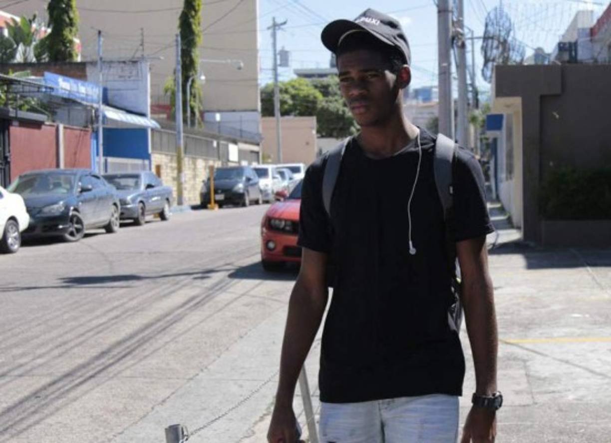 Elvin Casildo: El joven defensor es otro de los jugadores que no estarán en el primer partido del Olimpia.