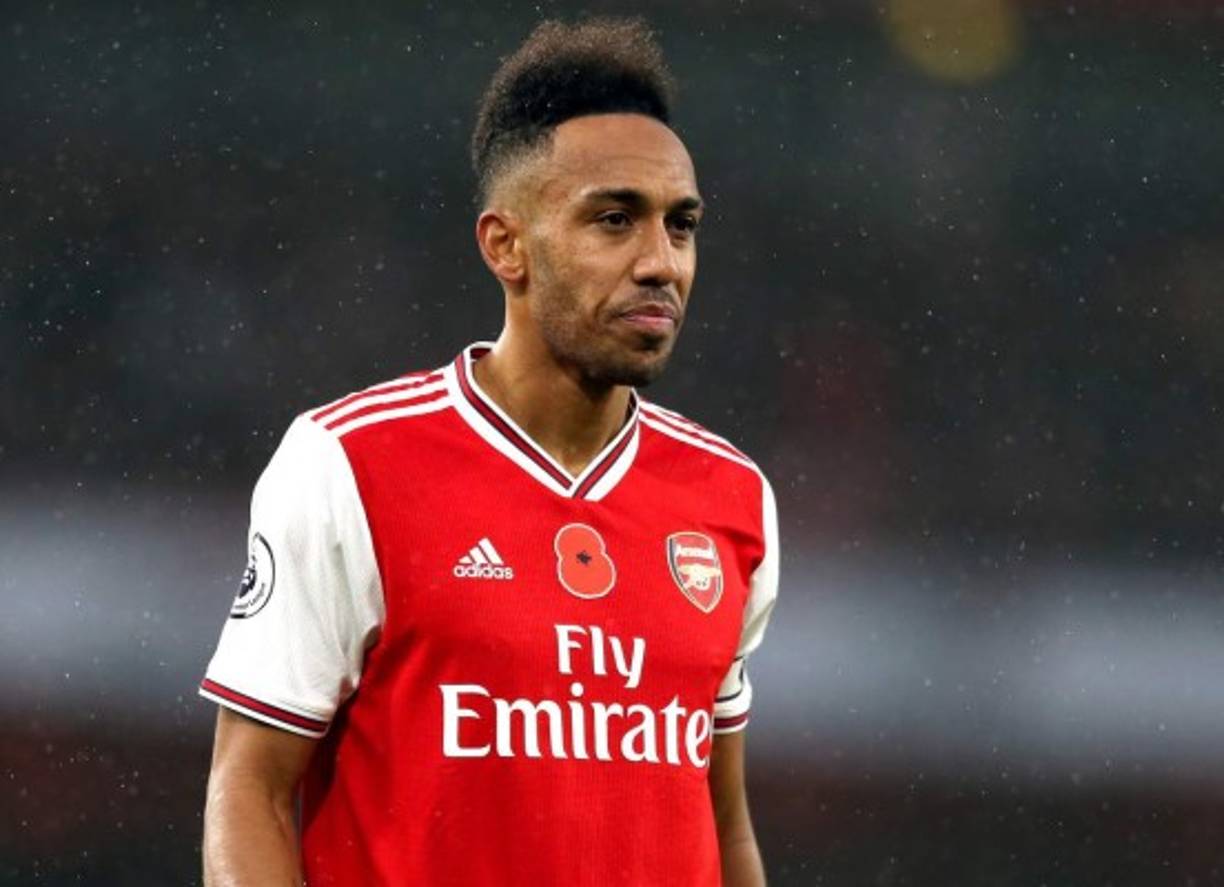 Telegraph asegura que Pierrre-Emerick Aubameyang está desesperado por jugar al Champions League y que si el nuevo Arsenal de Arteta no lo consigue a final de curso se buscaría una salida.