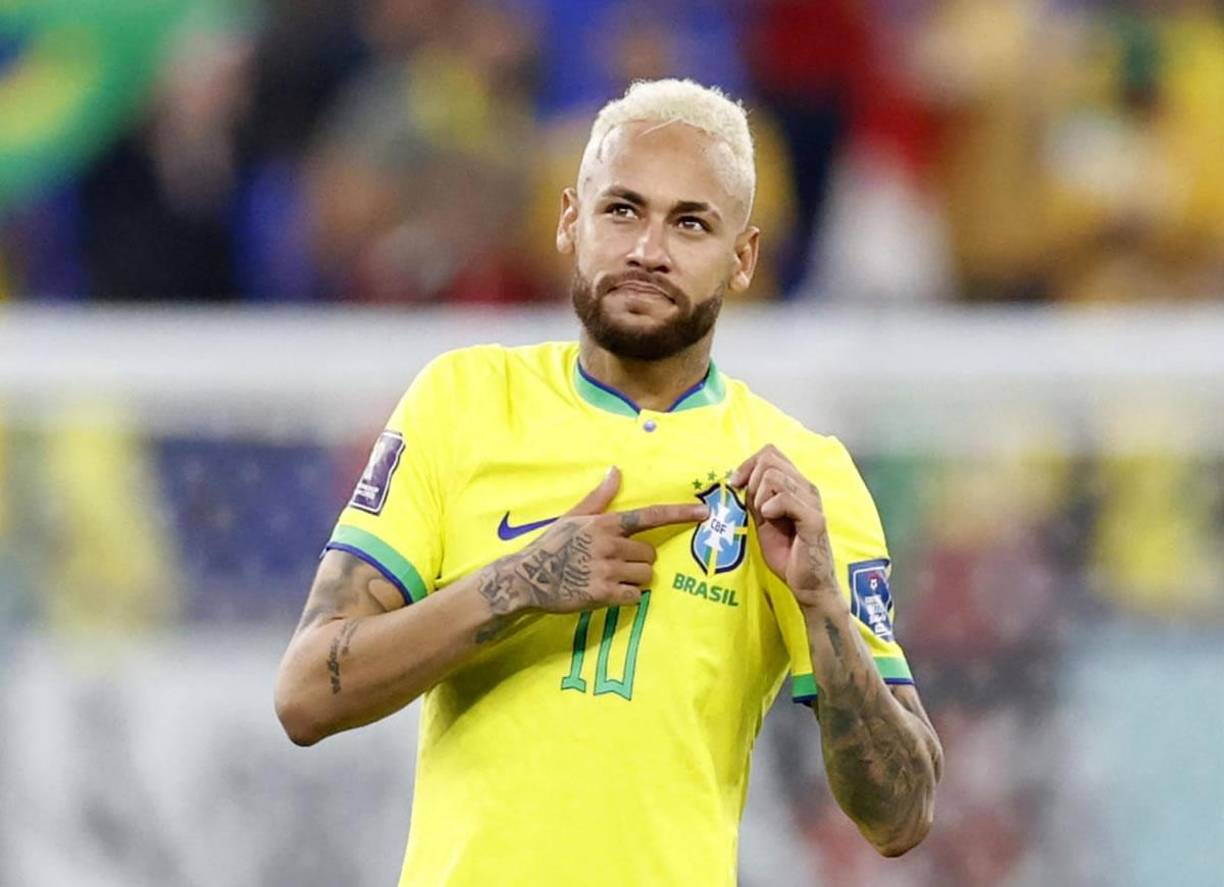 Con 79 goles en 125 partidos disputados desde su debut a los 18 años, Neymar es el máximo artillero de la selección brasileña, un privilegio que hasta septiembre de 2023 ostentó Pelé.