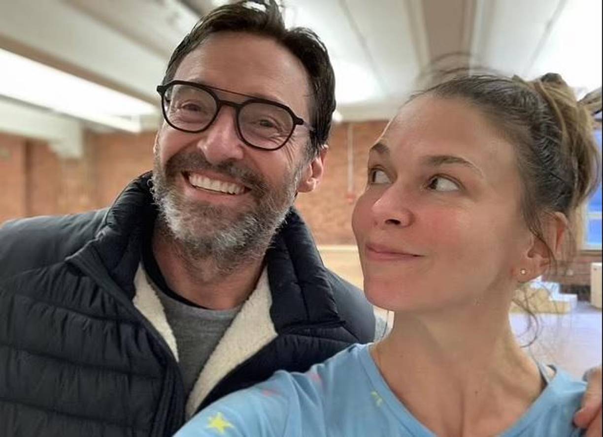 La amiga cercana de Furness, la personalidad de los medios británicos Amanda de Cadenet, parece que confirmó una infidelidad por parte del actor de “Wolverine” al escribir: “Tienes razón en esto”, dijo al mismo tiempo que agregó: “¡Mi querida amiga Deb está a punto de volver con más brillo que nunca en cualquier momento!”