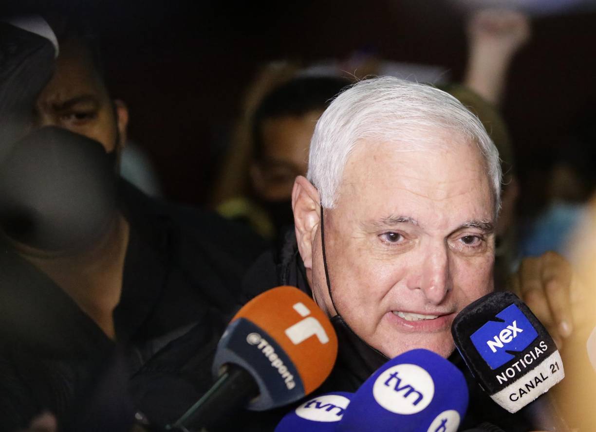 8. Ricardo Martinelli, expresidente de Panamá (2009-2014): Fue detenido en Miami, en 2017, por un caso de escuchas ilegales durante su gobierno, sin embargo, tras ser extraditado a su país, fue juzgado y absuelto. 