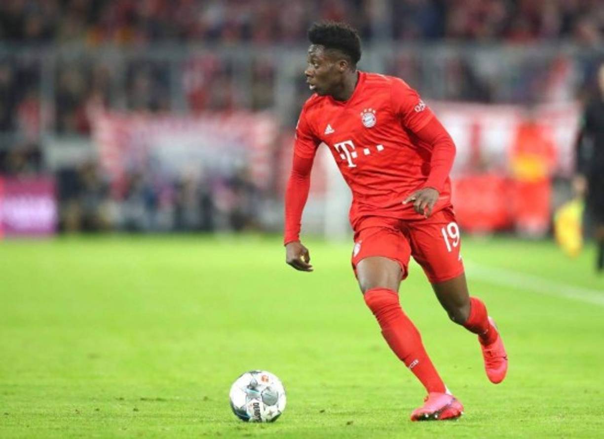 Alphonso Davies - El lateral izquierdo del Bayern Múnich aparece en este mejor equipo del año. Fue figura en la conquista de la Champions 2019-2020. Es el jugador de la Concacaf, juega con la Selección de Canadá.