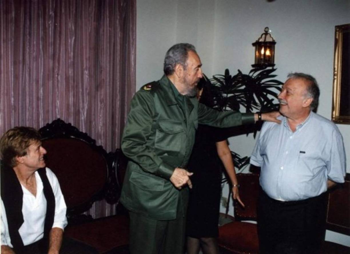 El actor Robert Reford con Fidel Castro.