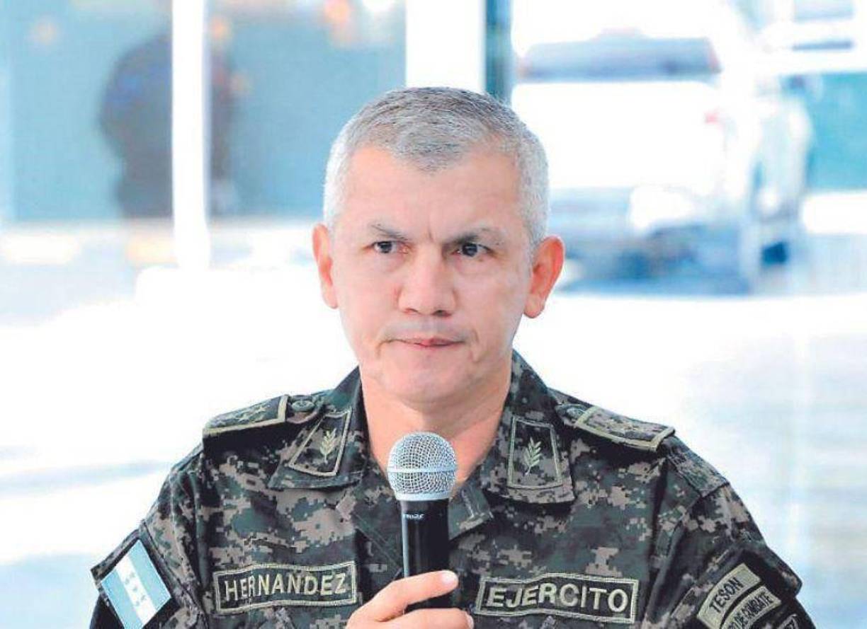 Cuestionó que generaciones anteriores del 2009 y 2017 no respetaron la Constitución. “El golpe de Estado fue ilegal, la reelección fue ilegal, no es una posición política, nosotros debemos ver la Constitución”, subrayó. 