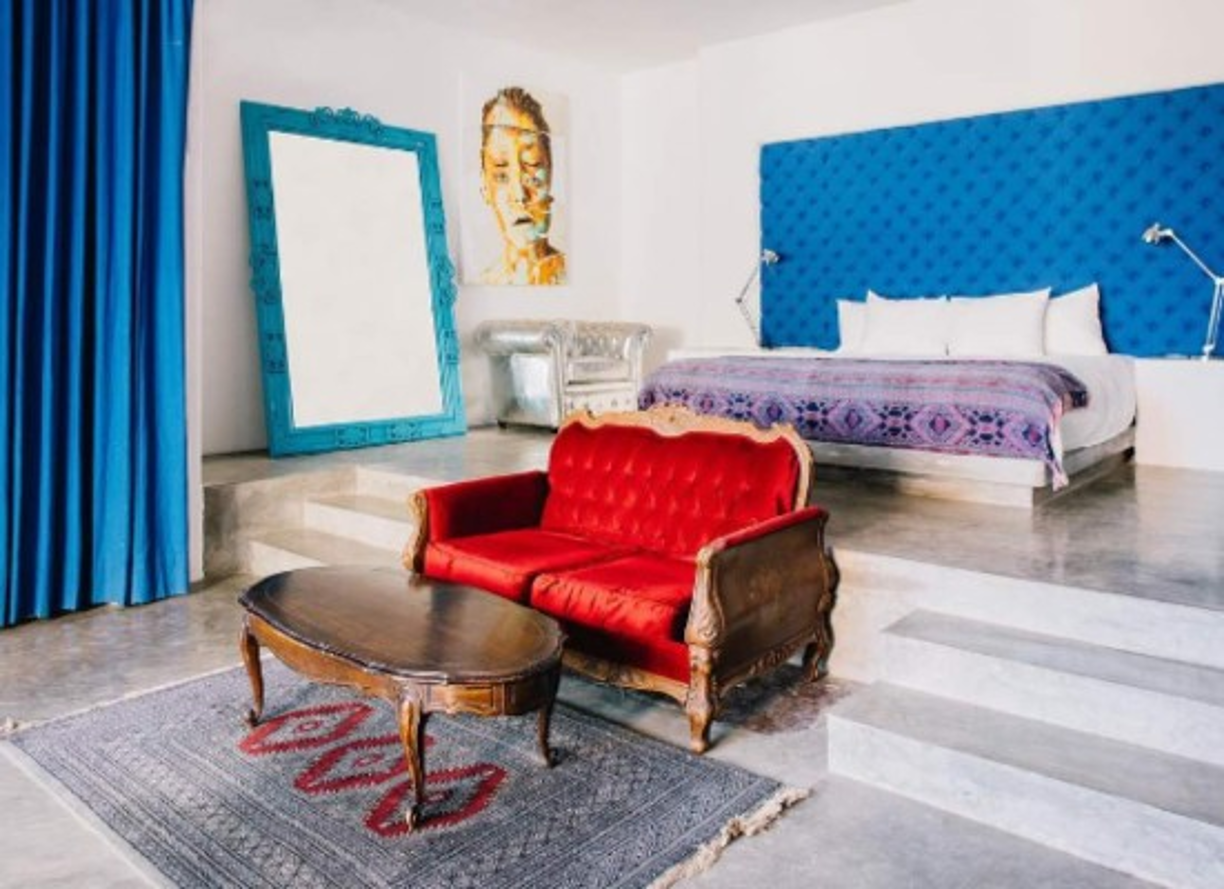 Impecablemente decorada, el hotel de lujo de cinco estrellas conserva los detalles originales instalados por el mismo Pablo Escobar.