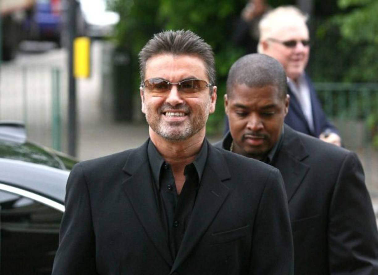 George Michael falleció el 25 de diciembre de 2016 en su residencia en Londres.