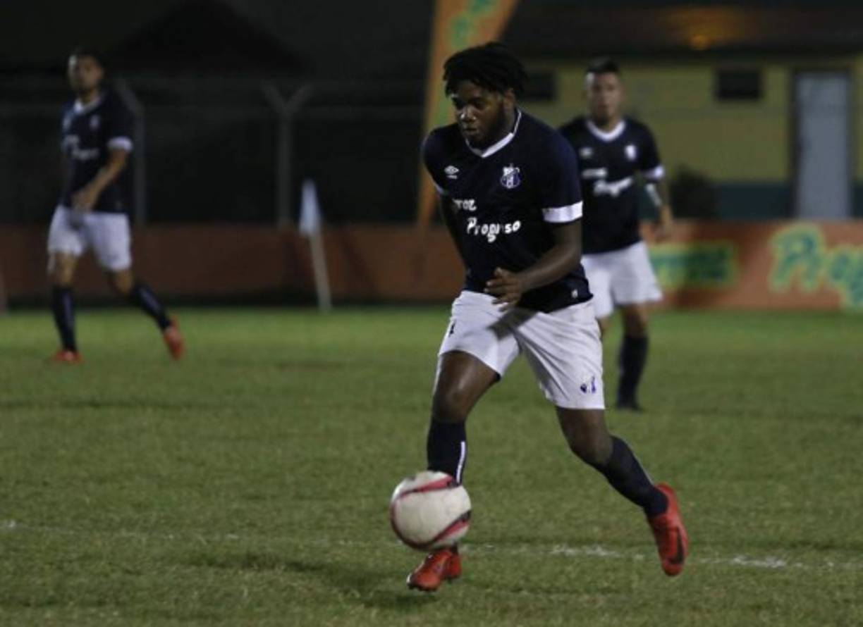 Clinton Arzú volverá a vestir la camiseta de la UPN en el próximo torneo tras dejar al Honduras Progreso.