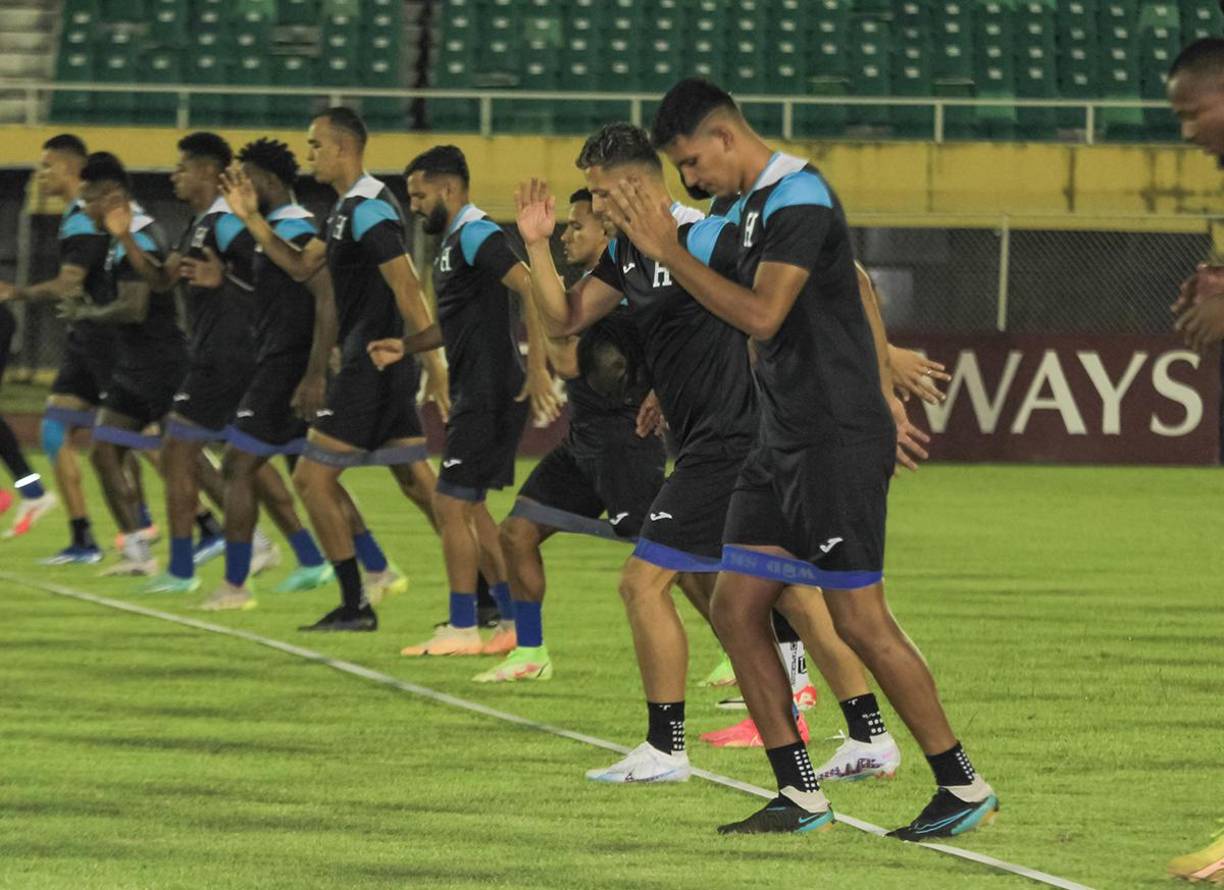 Tres puntos posee Honduras en estos momentos y es tercero en la tabla de posiciones del grupo B, donde Jamaica y Cuba comparten la cima con cuatro unidades cada uno. La H debe ganar sí o sí.