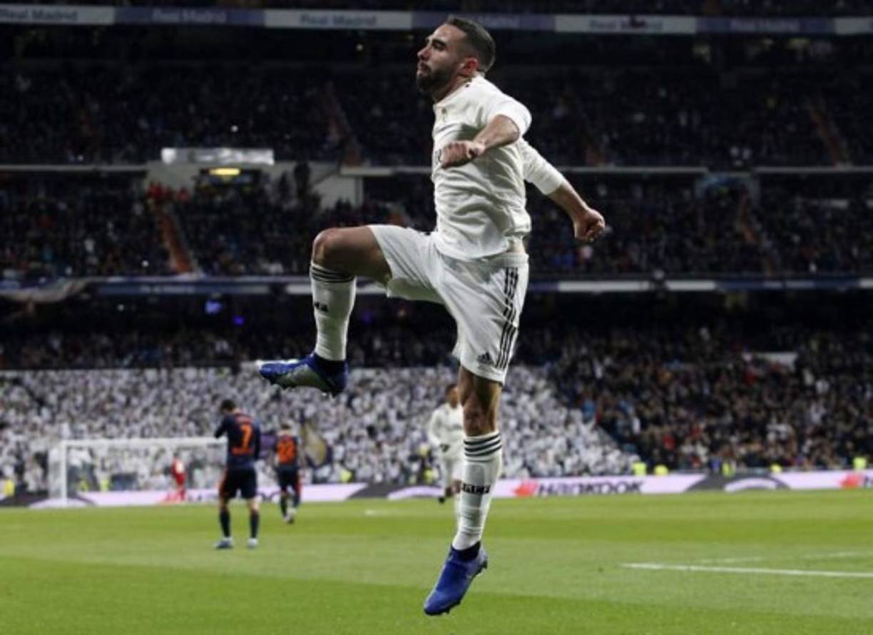 Carvajal: Será el lateral por la banda derecha.