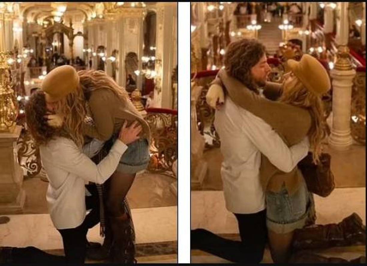 Además, Paris incluyó esta imagen de la propuesta, donde ella usaba shorts de mezclilla medias y botas marrones hasta la rodilla, además de un suéter color crema que combinó con una gorra de violinista a juego.