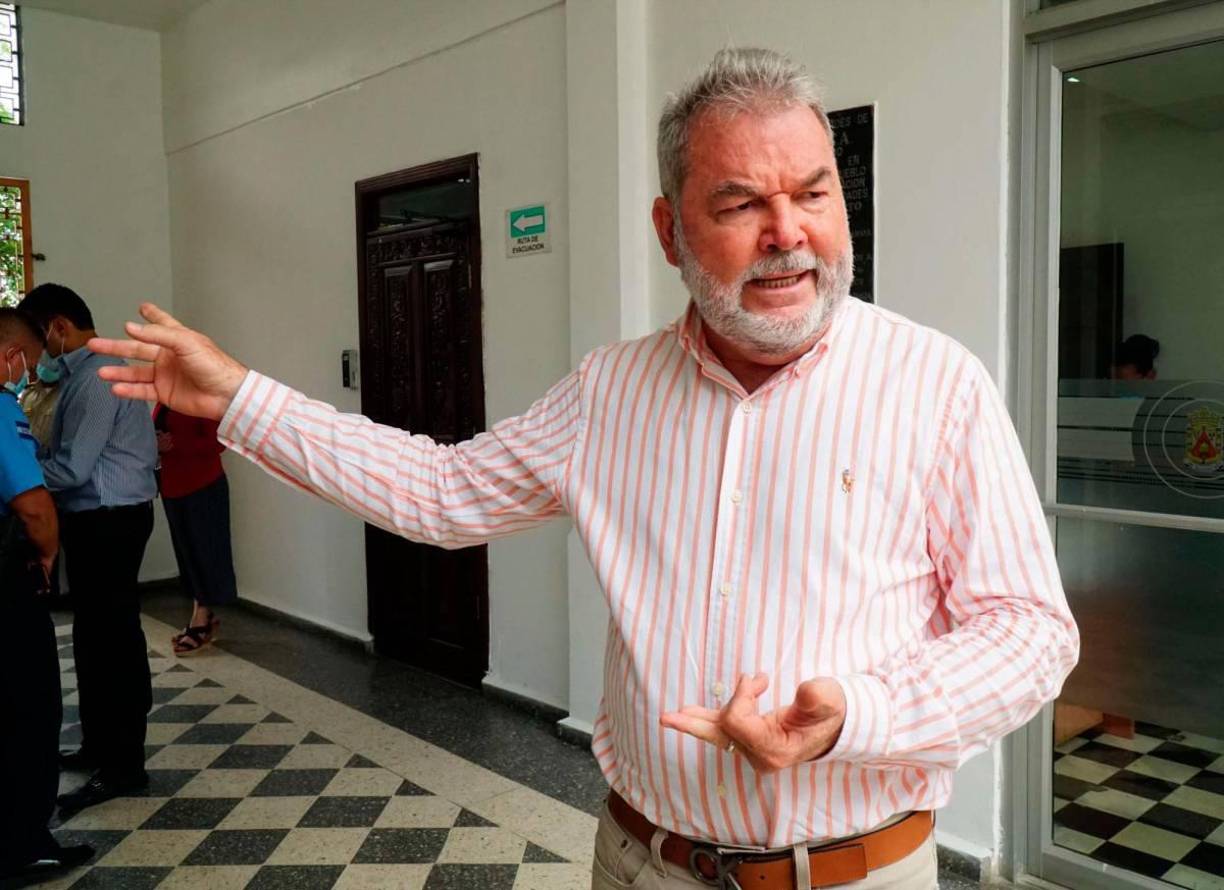 Esto causó malestar entre los pobladores, quienes contactaron al alcalde directamente y el domingo surgió la situación que desencadenó el cierre temporal.