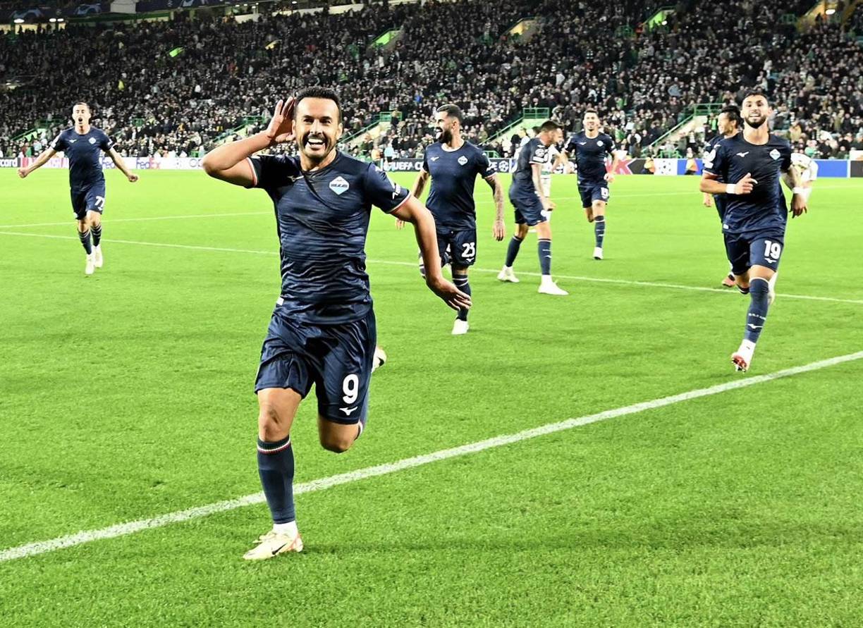 El eufórico festejo de Pedro Rodríguez tras marcar su gol que le dio la victoria a la Lazio.