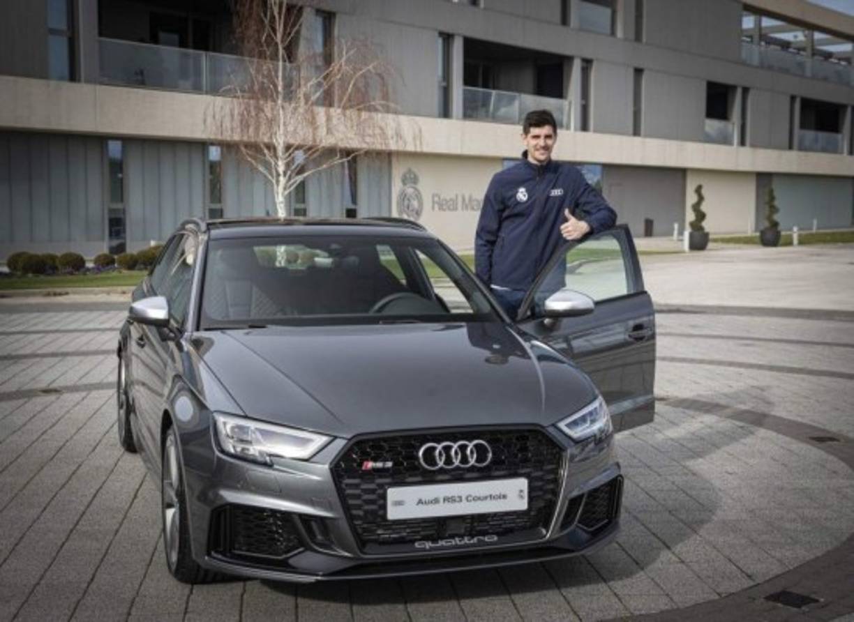 Thibaut Courtois - El portero belga eligió el Audi RS 3 Sportback TFSI quattro S tronic Gris Daytona con un precio de 66.370 euros.