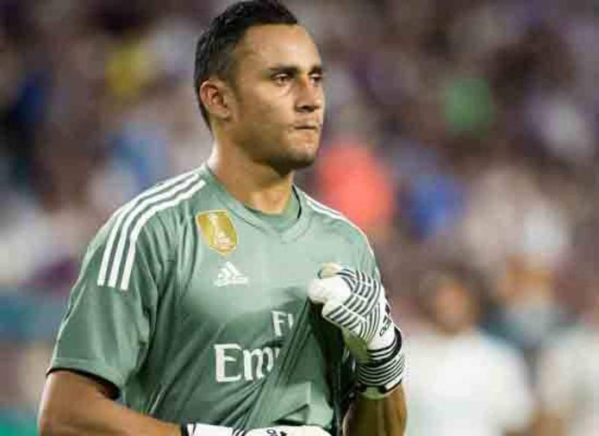 Keylor Navas: Cuenta con 3 títulos consecutivos en el Real Madrid en la Liga de Campeones de Europa y va por su cuarto campeonato. Medios señalan que el tico estaría pensando irse del club blanco en enero del 2018 ya que ha sido relegado al banquillo.