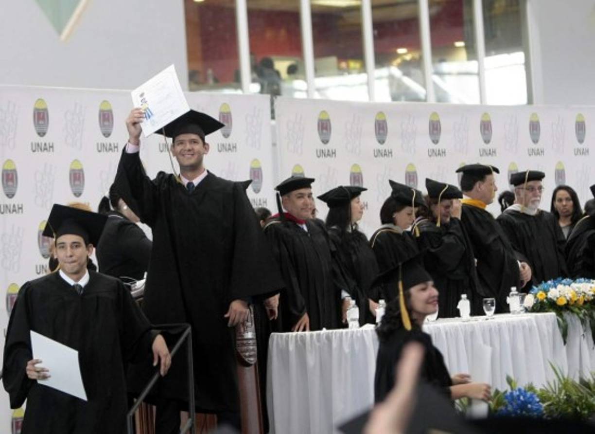 La felicidad de los nuevos profesionales era notable.