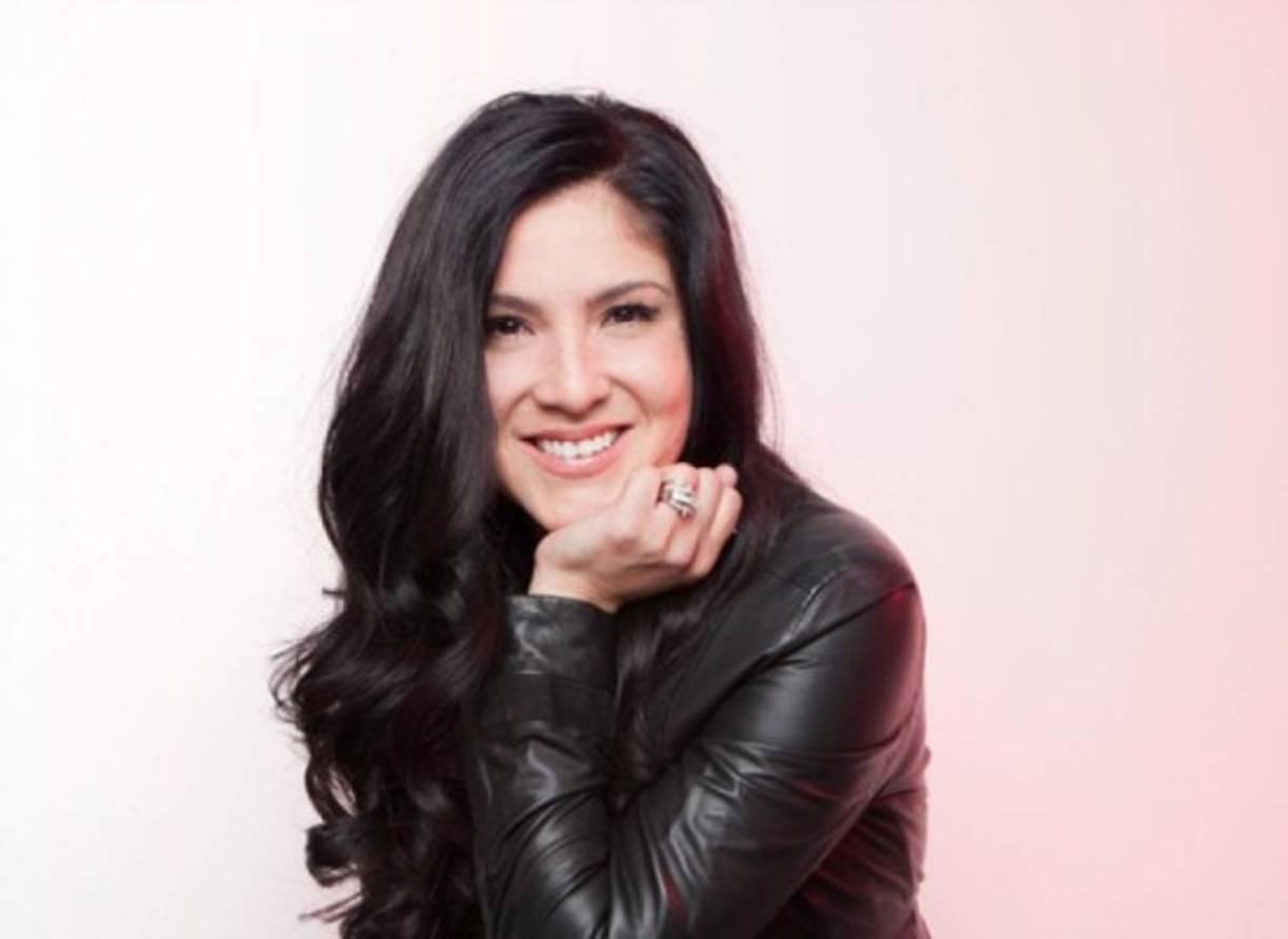 La cantante fue nominada al Premio Grammy y Premio Grammy Latino y ganadora de Dove Award.