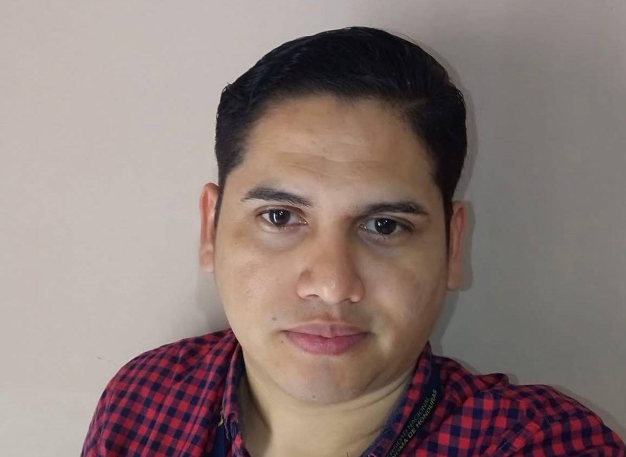 Amigos y familiares de Emilio López lo recuerdan como una persona entregada y al servicio de Dios. 