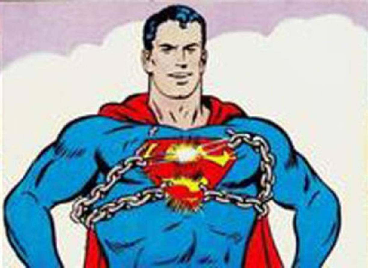 La década de los 60 es una continuación de la etapa anterior, si bien los escritores van añadiendo nuevos elementos al universo de Supermán. Personajes relacionados al héroe como Superchica o su fiel súperperro, Krypto, se hacen muy habituales.<br/>El emblema mantiene su estilo, aunque con una leve curvatura en lugar de líneas rectas. La capa, que sigue siendo corta, incorpora un segundo símbolo en amarillo dorado.